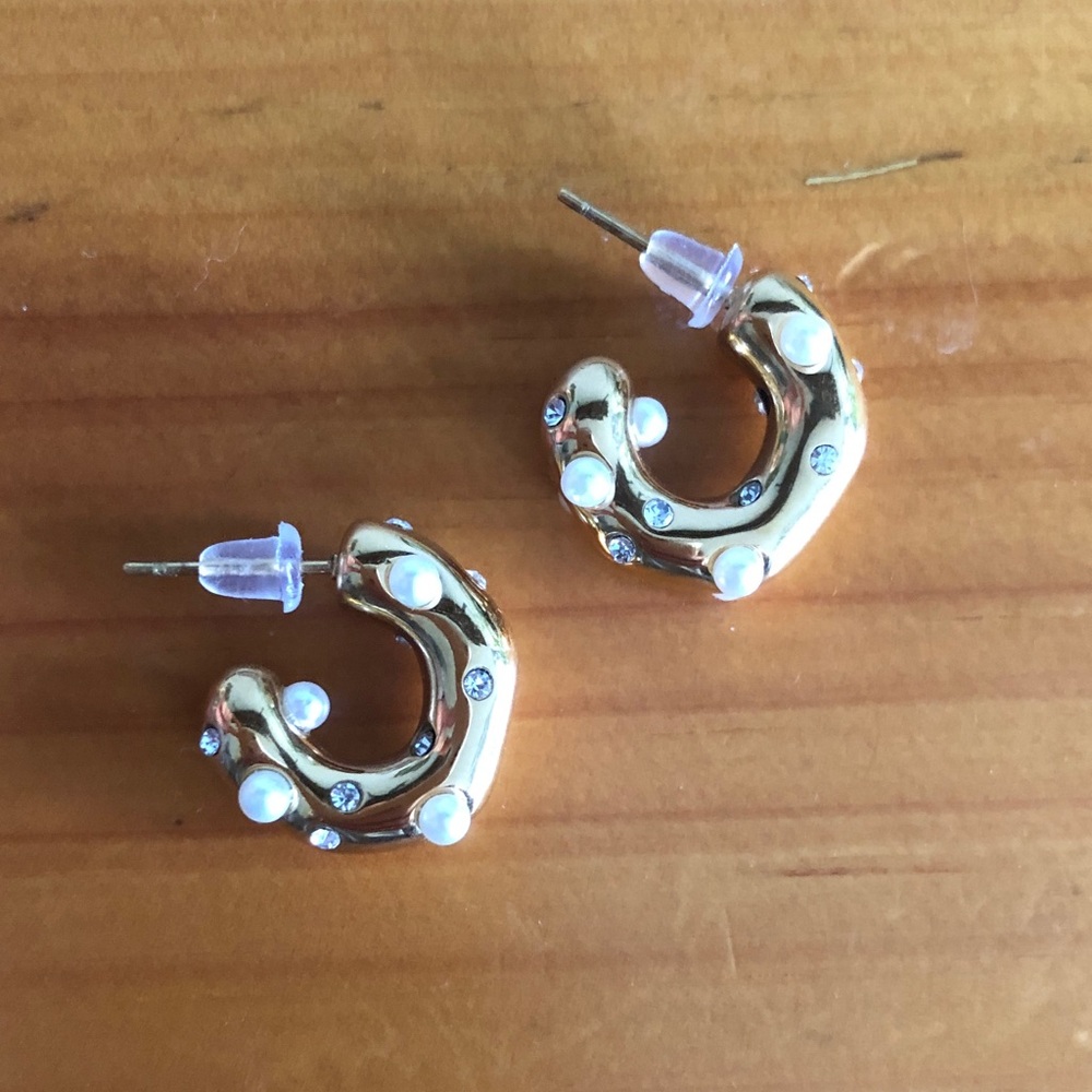 Pearl and Diamond gold hoops